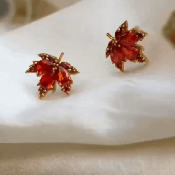 گوشواره طلا برگ پاییزی