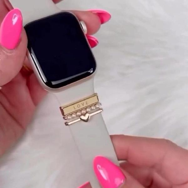 آویز ساعت طلا love